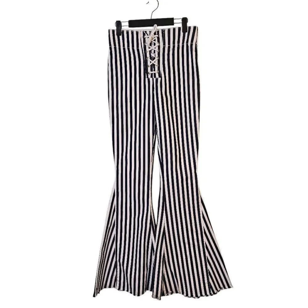 Mumu Blue woman's pants, striped flared. Size 26. #874